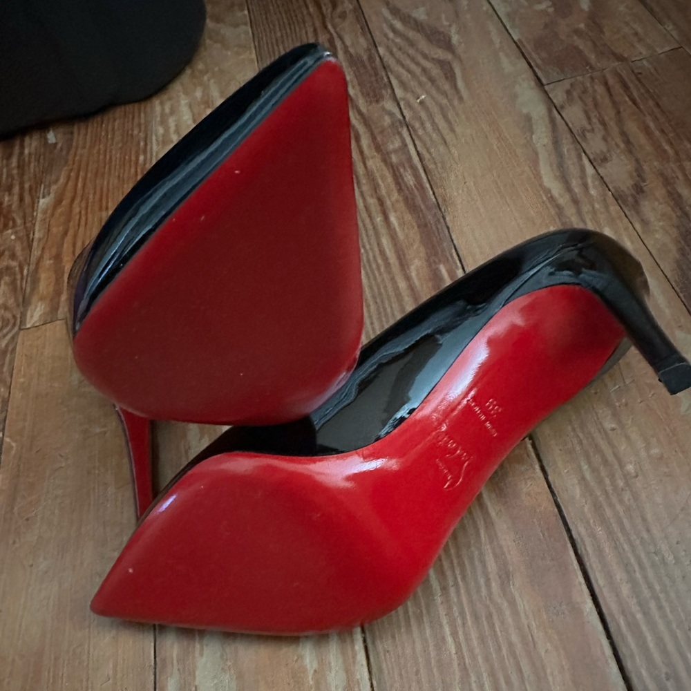 Christian Louisboutin size 39 black pigale